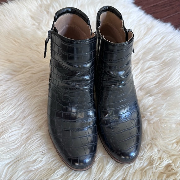 Women’s SOUL Naturalizer Haley wedge ankle bootie black croc print size 7.5M - Picture 5 of 11